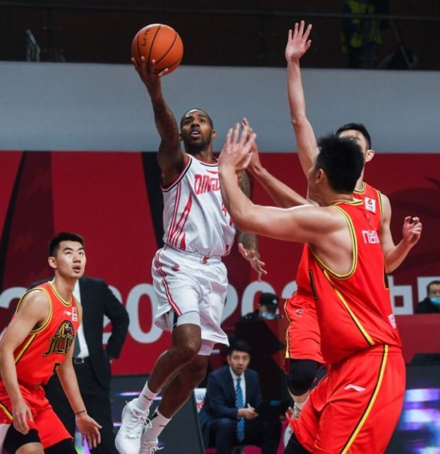 集结日北京首钢调整名单以备意甲,强势反弹环节打磨,气氛紧张,纪律约束更严格的简单介绍 集结日北京首钢调整名单以备意甲,强势反弹环节打磨,气氛紧张,纪律约束更严格的简单介绍