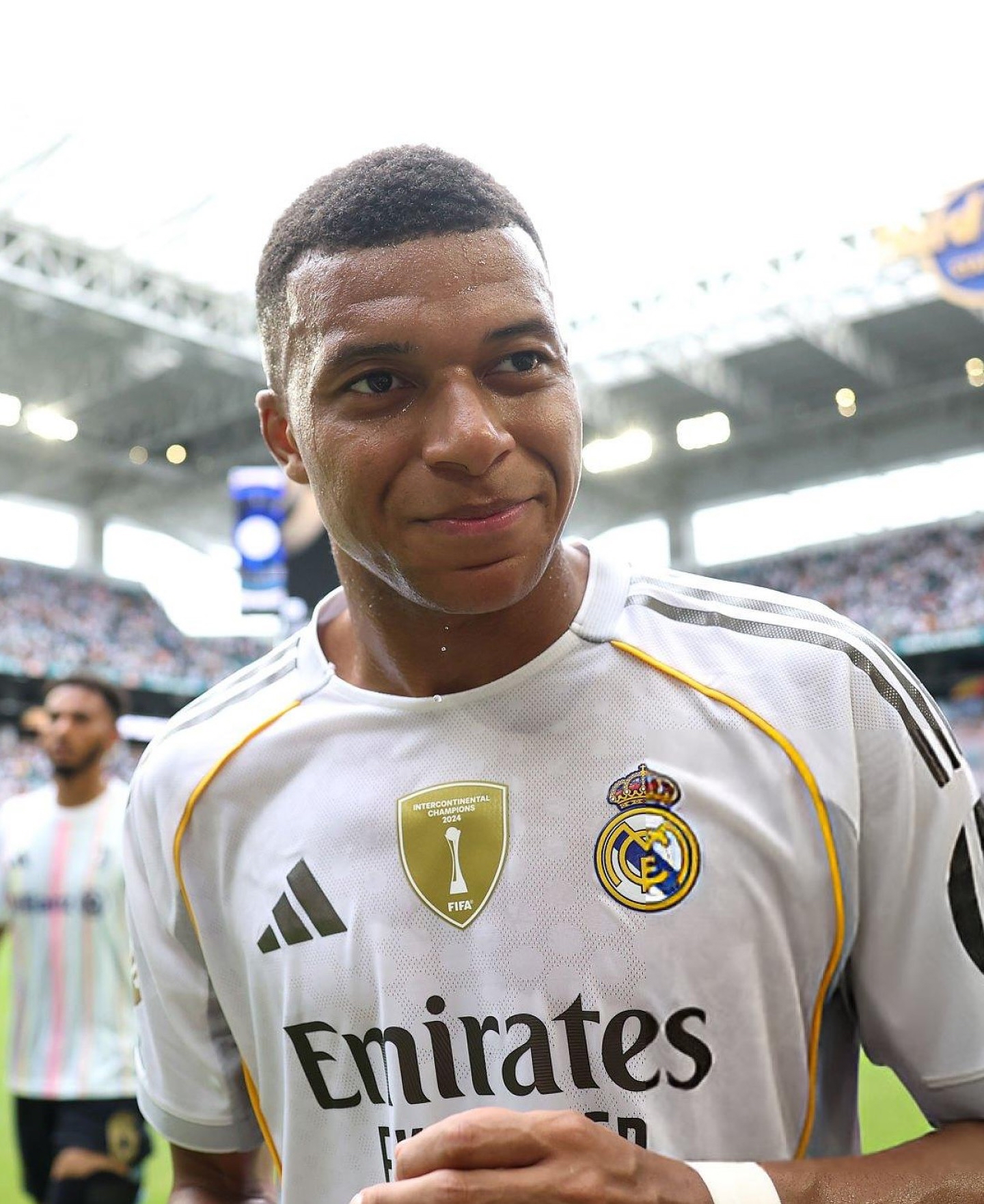 皇家马德里赛后回应争议,志在荷甲名次提升,话题不断,赛季目标并未改变(皇家马德里段子) 皇家马德里赛后回应争议,志在荷甲名次提升,话题不断,赛季目标并未改变(皇家马德里段子)