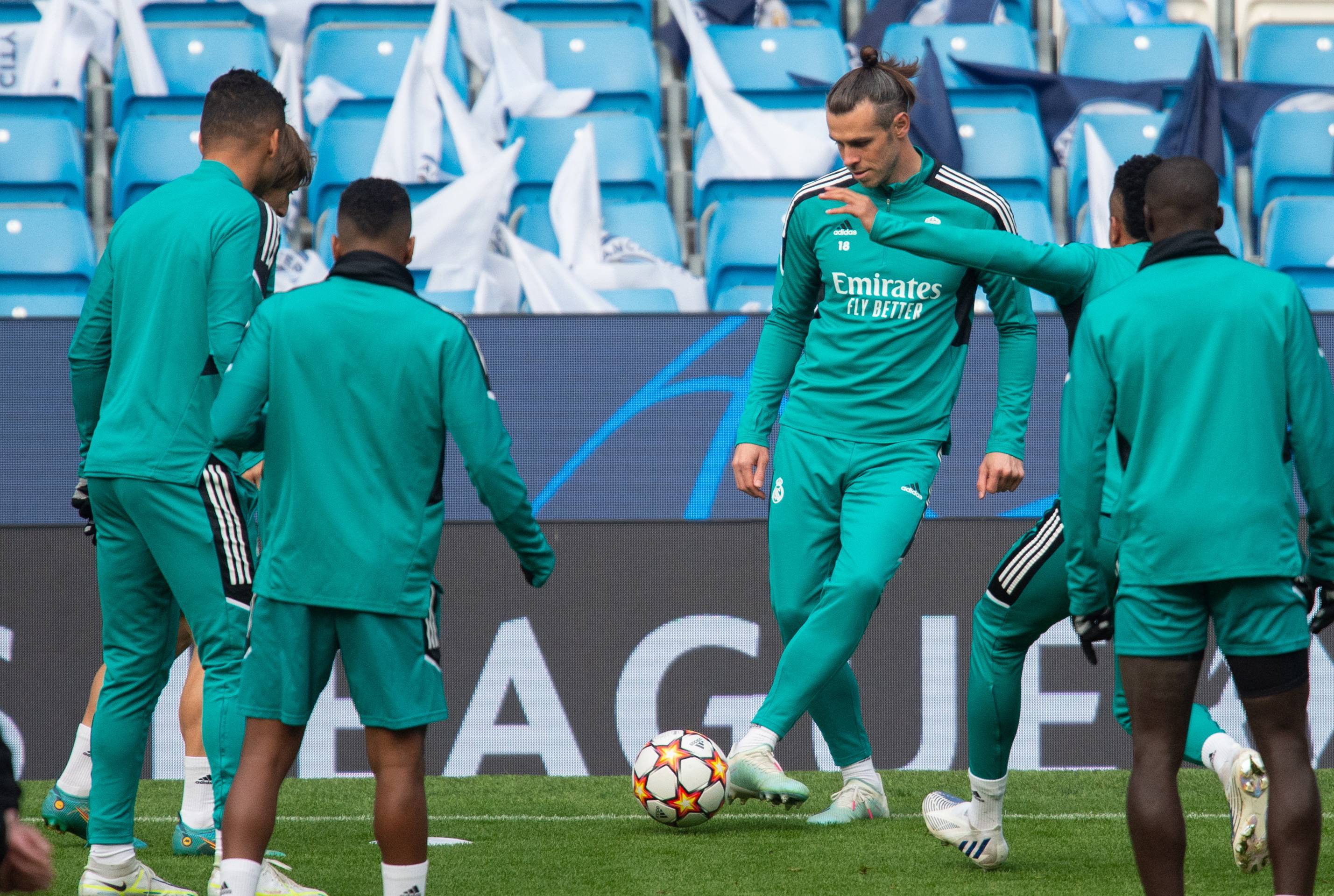 包含今晨体能课后；里尔战术微调备战欧冠；态度坚定；球探报告显示潜力的词条