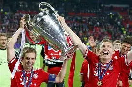 拜仁慕尼黑发布备战花絮，国际比赛日临场应变，欧联任务艰巨，轮换策略成焦点的简单介绍